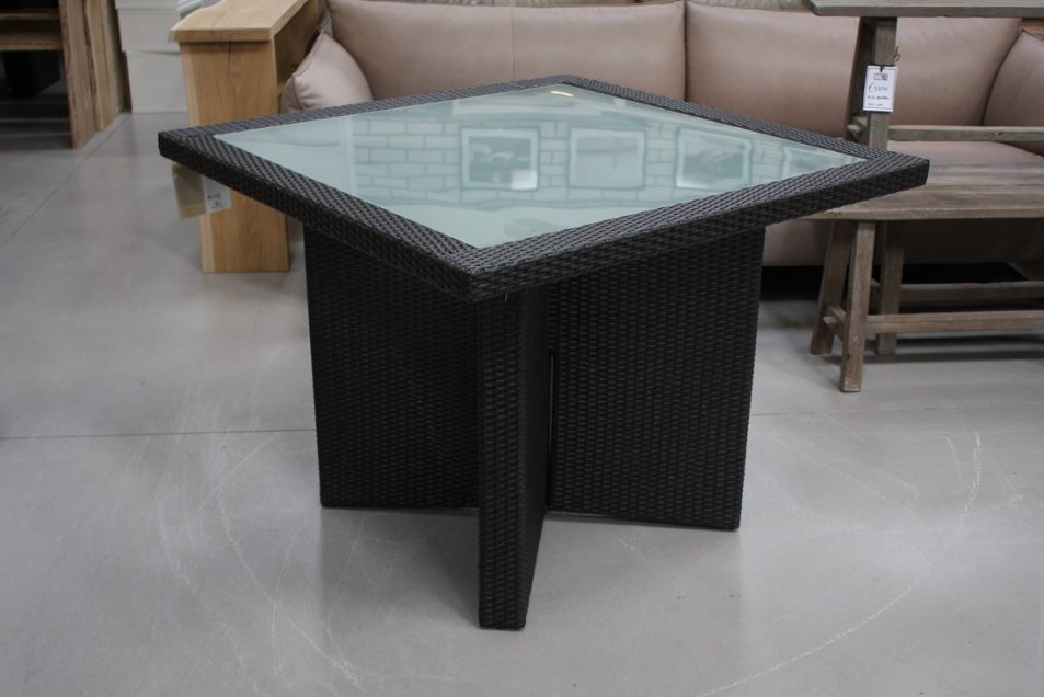 17 tuintafel terrastfel vierkant wicker glas hal54 100 x 100