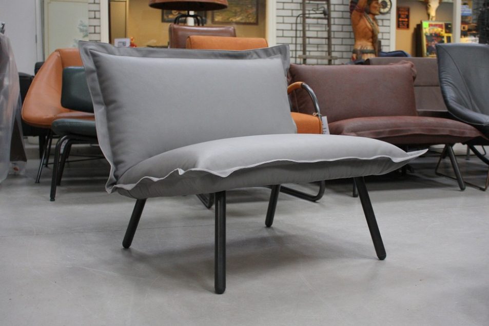 33 fauteuil Bastia Jess design metaal leer Royal Light Grey hal54