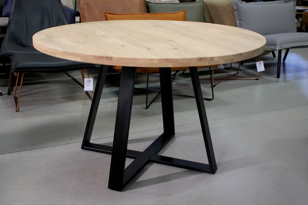 uniek Symposium Papa Eettafel Thomas Ø130 cm. – Hal54.nl