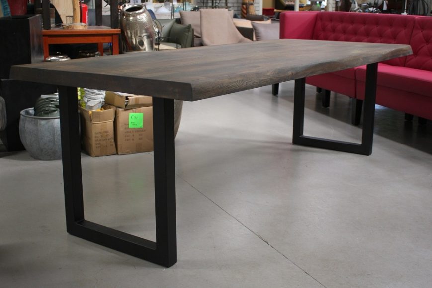 16d eettafel metaal U-poot eikenhout monocoat charcoal 240 x 100 hal54