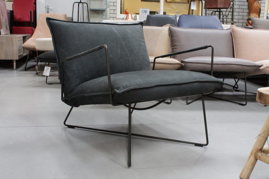 7a fauteuil Earl jess design Aurula Black armleuningen metaal leer industrieel hal54
