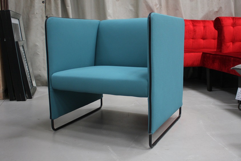 16 fauteuil Zippo Pedrali stof vilt blauw hal54
