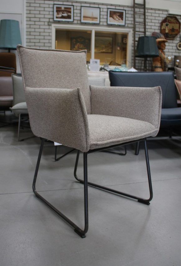 64c eetkamerstoelen Sanne Jess design metaal leer stof beige mouse swivel wieltjes hal54